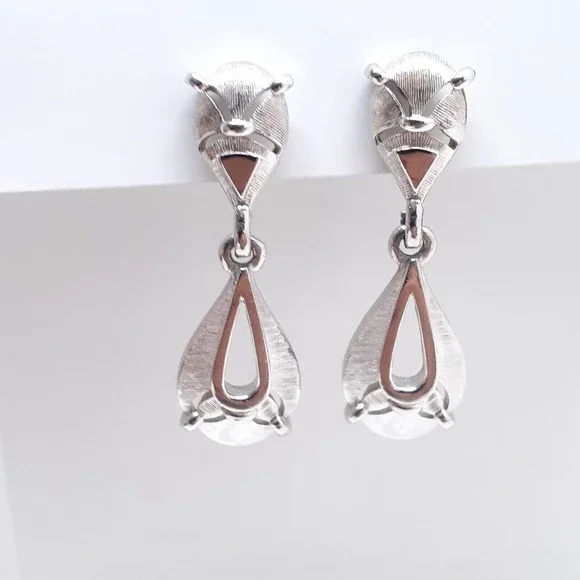 Vintage Crown Trifari Earrings Signed Clip On Silver Tone Dangle - Picture 5 of 16